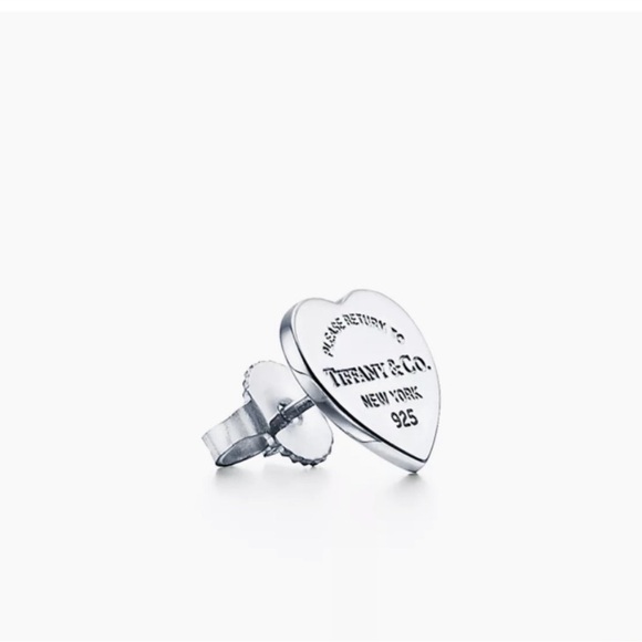 Return To Tiffany Heart Stud Earings - Picture 9 of 9